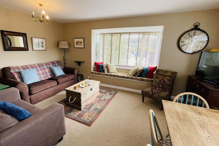 Central, Classic style,  Private and Parking