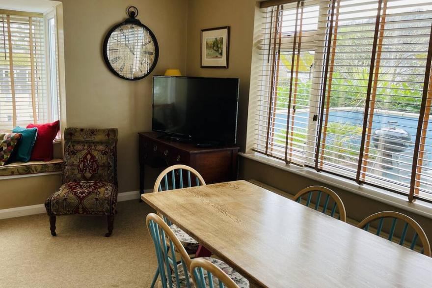 Central, Classic style,  Private and Parking