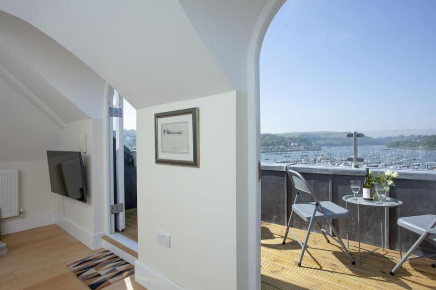 Waterview House -  a house that sleeps 8 guests  in 4 bedrooms