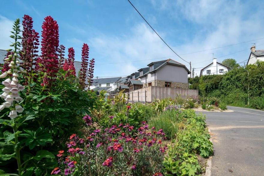 The Stable at West Down -  a cottage that sleeps 5 guests  in 3 bedrooms