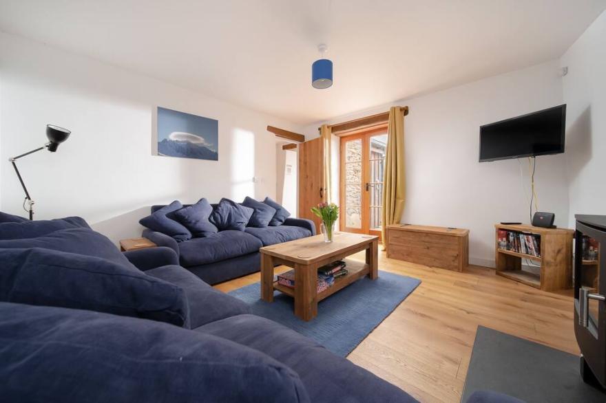 The Stable at West Down -  a cottage that sleeps 5 guests  in 3 bedrooms