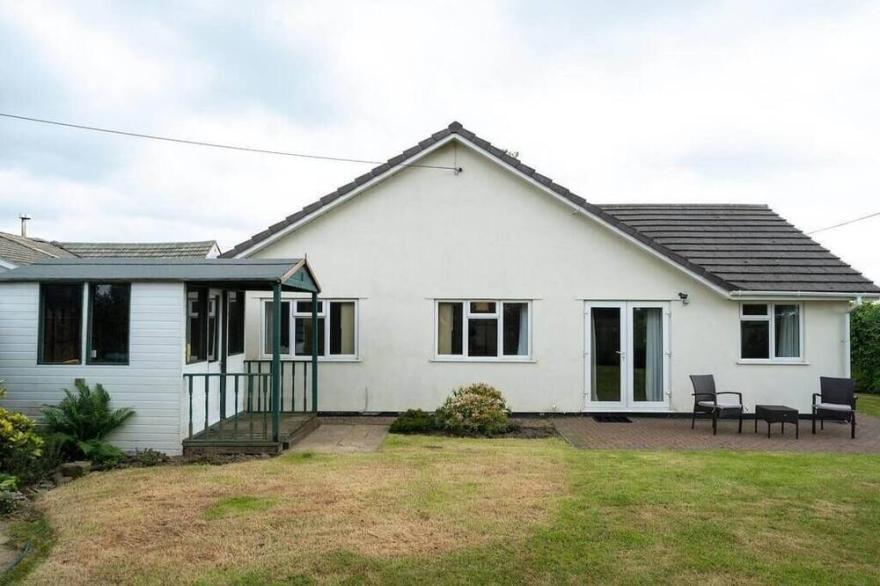 Spacious Bungalow nr Westward Ho!
