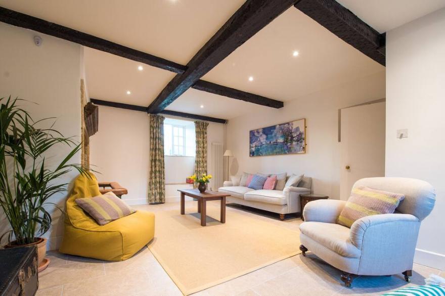 Brew House Cottage is a charming semi-detached former Estate cottage.