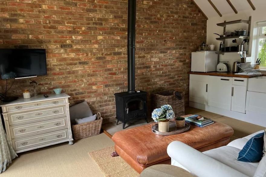 The Figgy -  sleeps 2 guests  in 1 bedroom