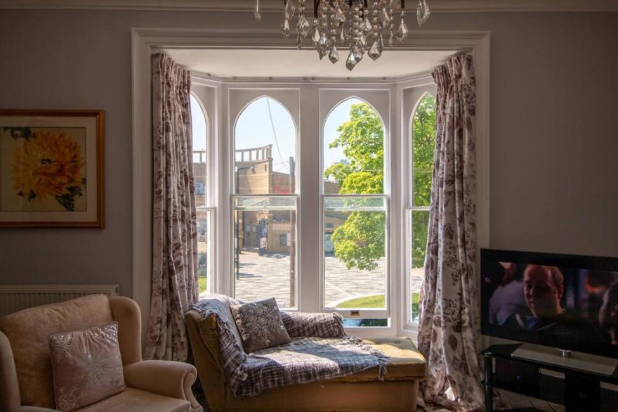Elegant 2 bed Georgian Apartment at Florence House in the centre of Herne Bay