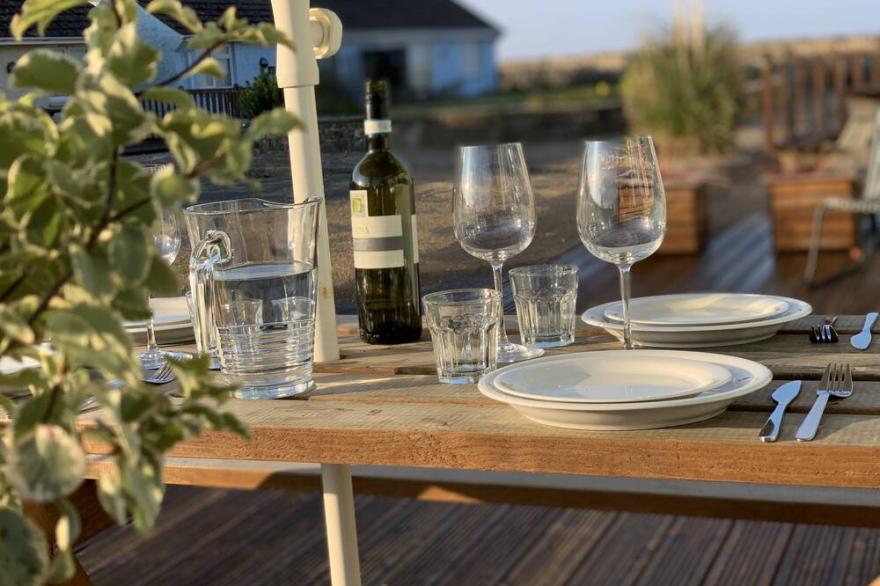 Little Beach -  a bungalow that sleeps 4 guests  in 2 bedrooms
