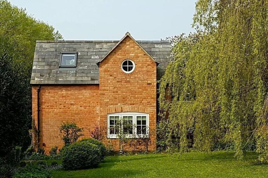 Cotswold Luxury, Cirencester, walks, pubs, shops