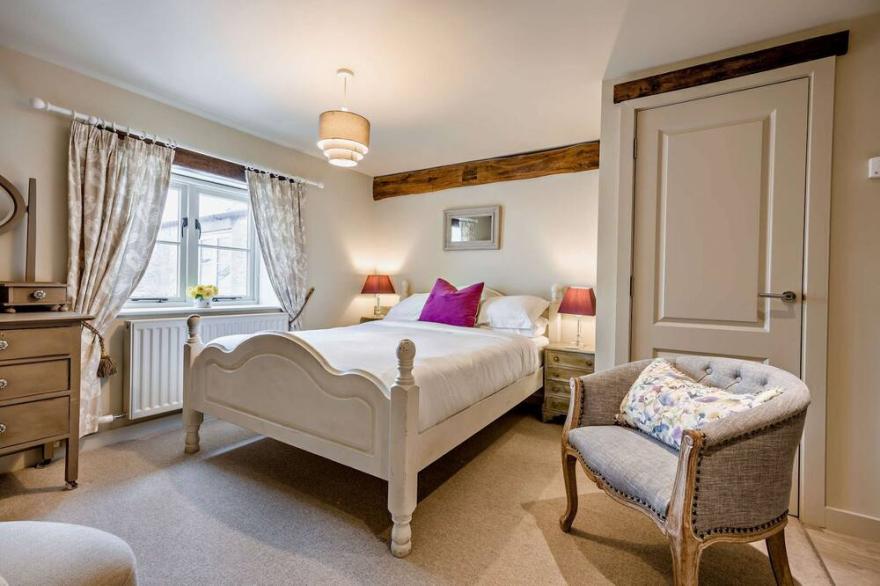 One bedroom Cotswold holiday let apartment perfect for couples breaks - Rye