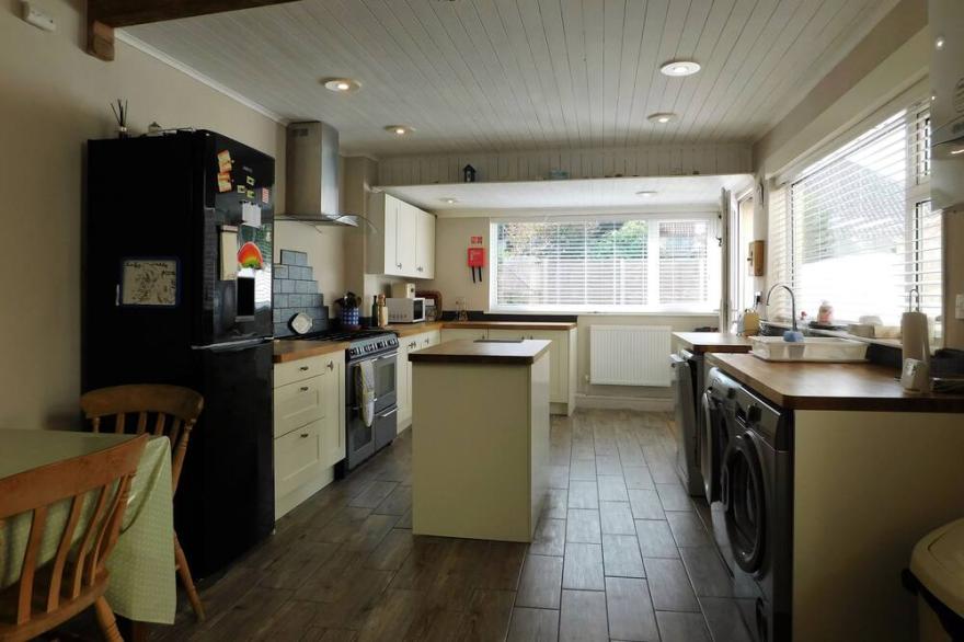 30 Holway Road -   wonderful, three storey, mid terrace townhouse with parking in Sheringham, close