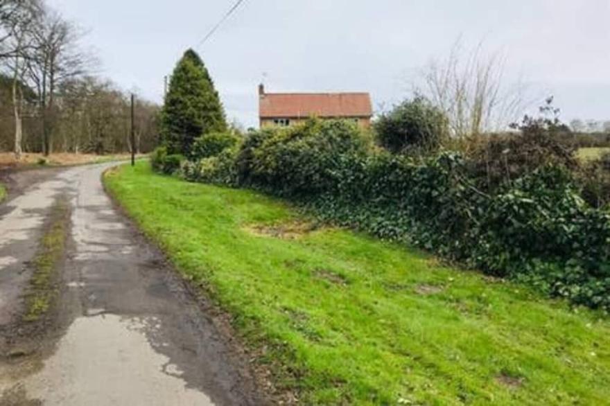 Woodlands Cottage - Rural Retreat - Near York