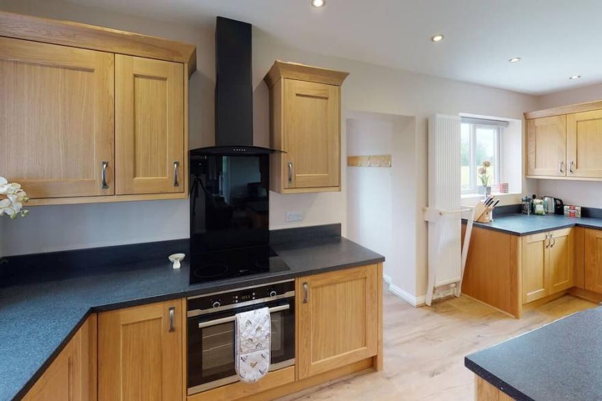 Woodlands Cottage - Rural Retreat - Near York