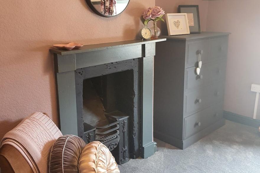 Cosy cottage central location