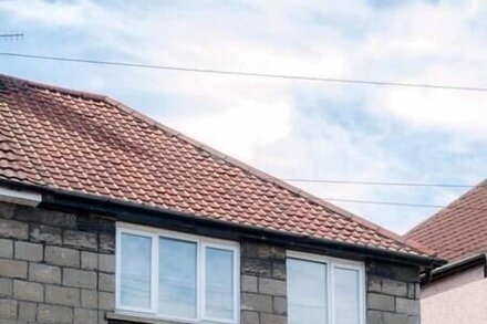 Newport house sleeps 5, near Junction 27 on M4