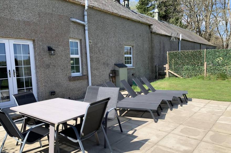 Luxe1895 Cottage hot tub tennis court cosy chic