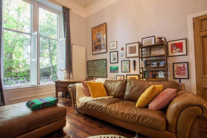 Stunning, bright property in beautiful West End