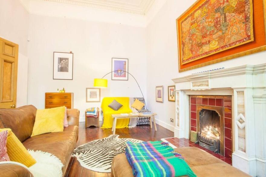 Stunning, bright property in beautiful West End