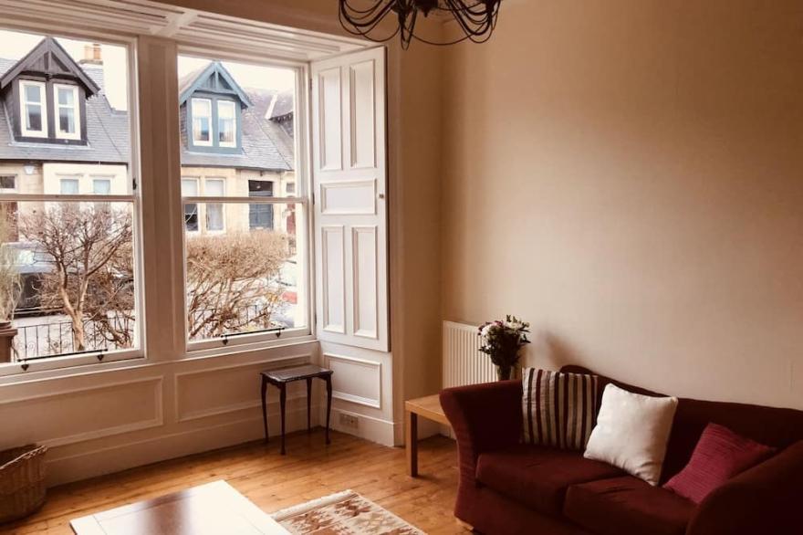 Family friendly Georgian townhouse walking distance to city