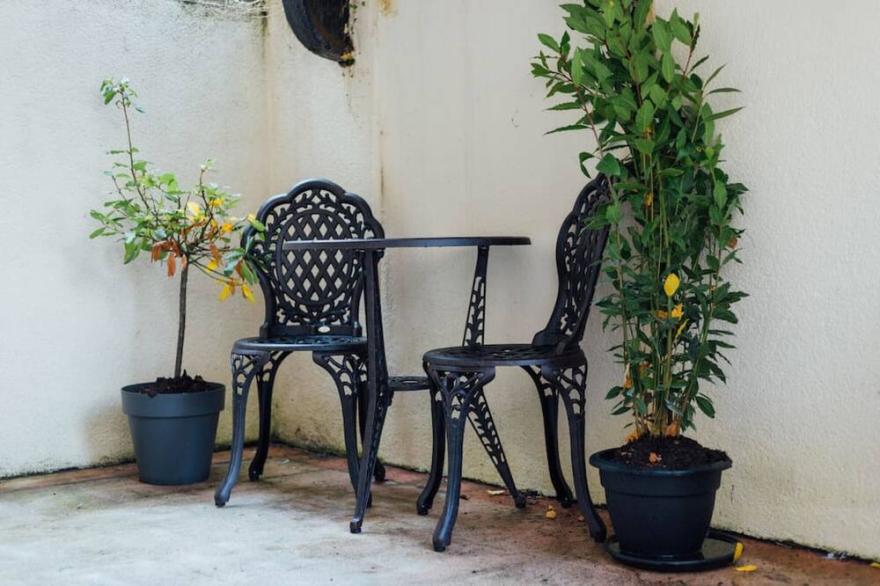 St Vincent Street · A Luxurious City Centre Main Door Apartment