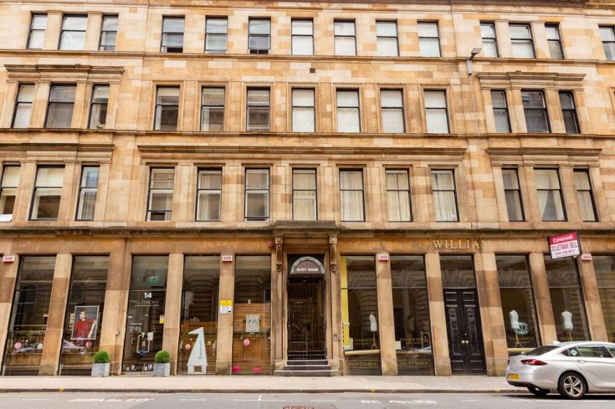 Elegant and Comfy in The Heart of Glasgow