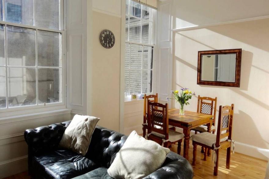 Stunning one bed flat in the heart of Glasgow