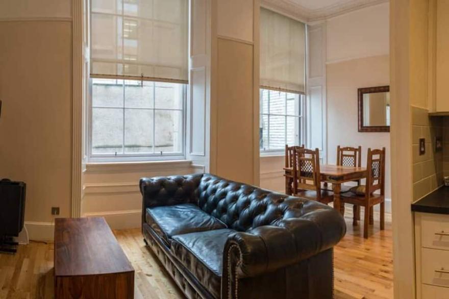Stunning one bed flat in the heart of Glasgow