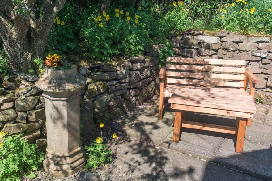 Ballat Smithy Cottage, ideally located for Loch Lomond & Trossachs
