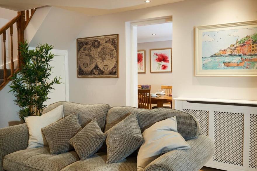 Loch Lomond 2bed 2bath Luxury Cottage