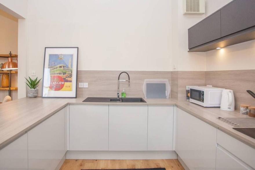 Boutique Style Apartment with Private Parking