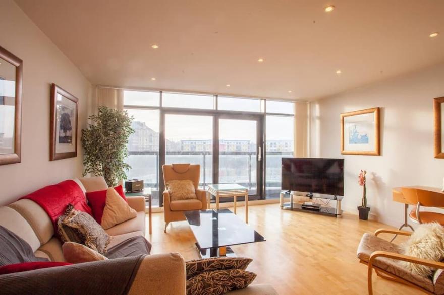 Apartment with river view 2 minutes from the hydro