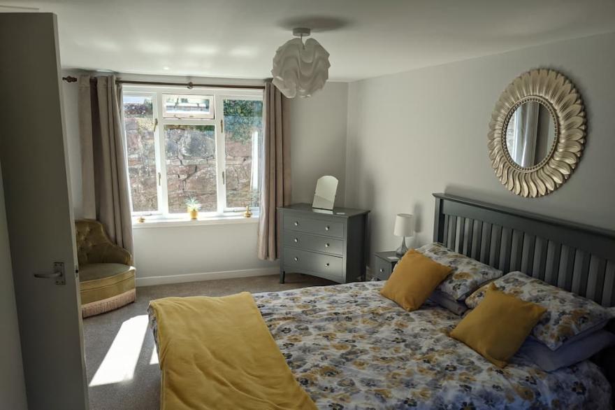 Applegrove - Perfect and cosey 2 bed bungalow in the heart of Fortrose village