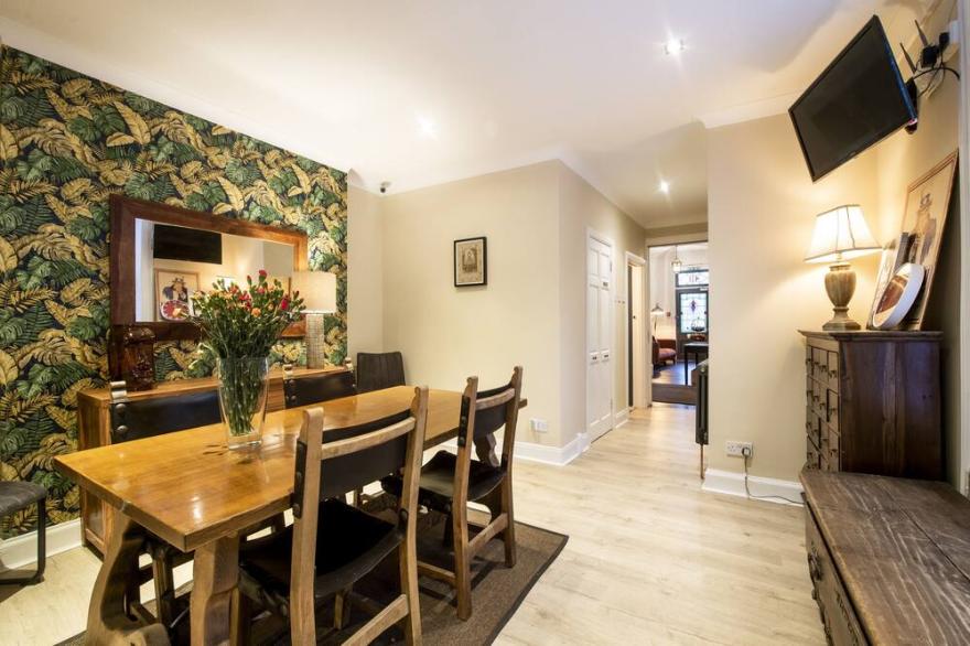 Boho West End Townhouse 6 Bed 6 Bath Sleeps 10