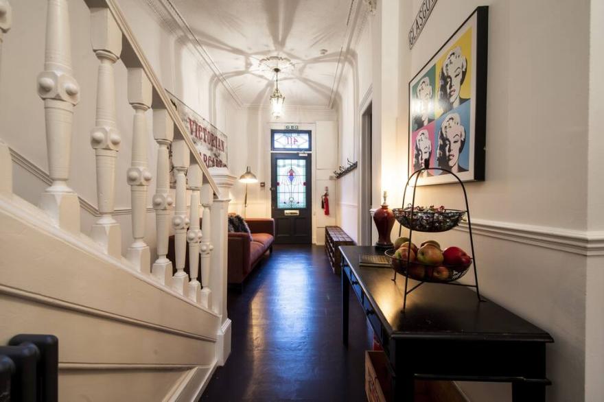 Boho West End Townhouse 6 Bed 6 Bath Sleeps 10