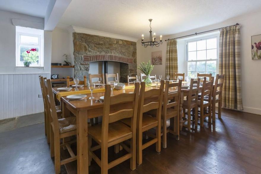 Lower Northcott Farmhouse (Hot tub, Pets)