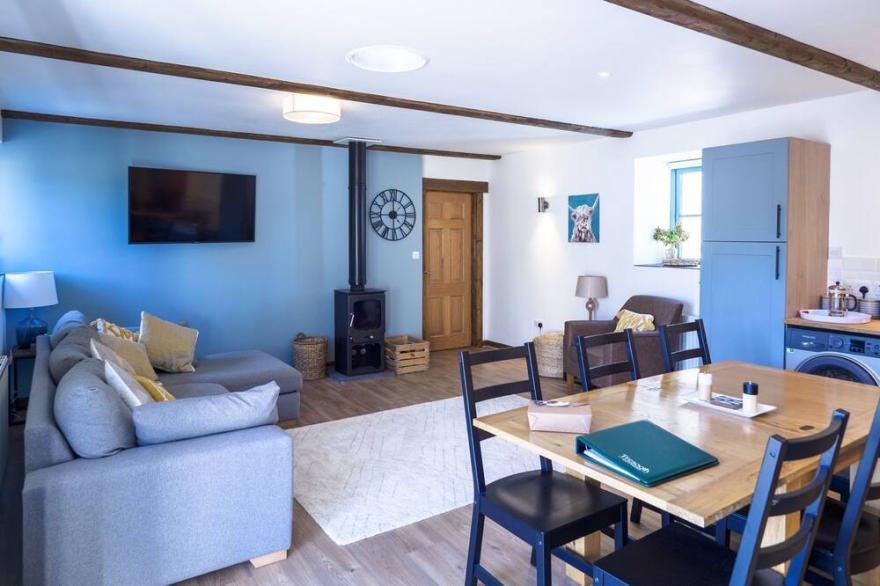 Pendeen - Charming Cornish stone 3 bedroom cottage with pool - Tresooth Cottages