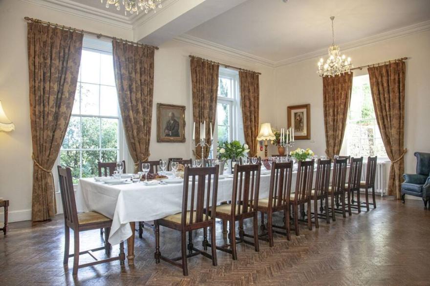 Hallsannery House -  a house that sleeps 22 guests  in 11 bedrooms