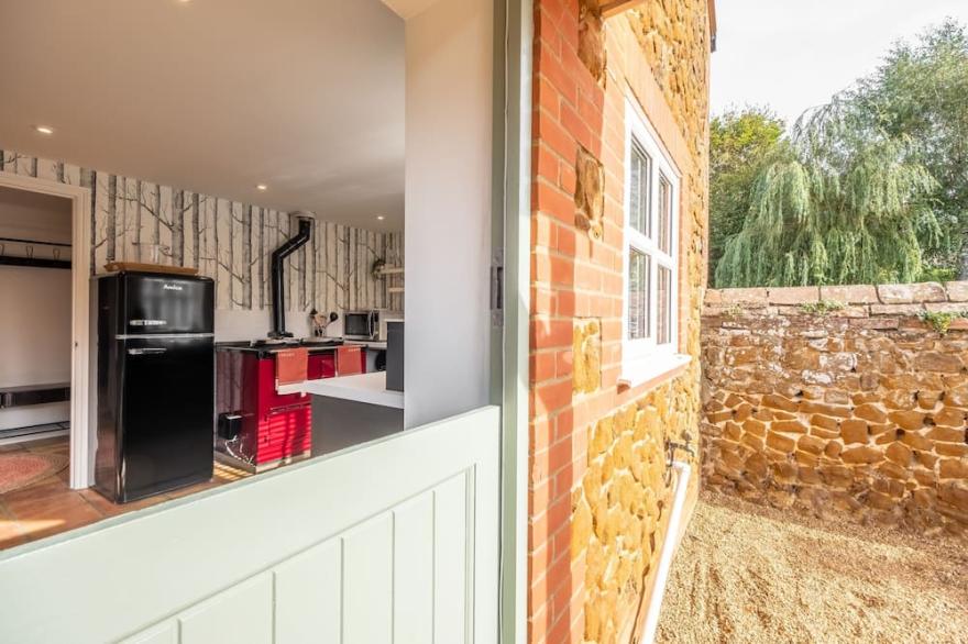 This Norfolk beauty is a wonderfully stylish romantic bolt hole, set peacefully on the outskirts of