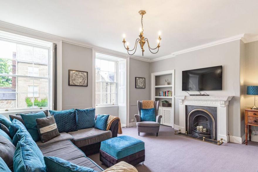 THE OLD NEWSAGENT’S, family friendly, with a garden in Alnwick