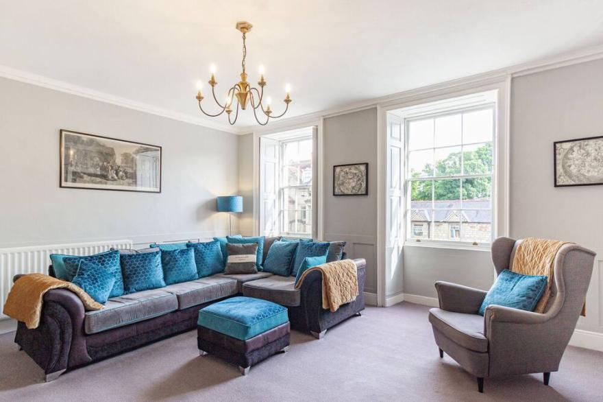 THE OLD NEWSAGENT’S, family friendly, with a garden in Alnwick