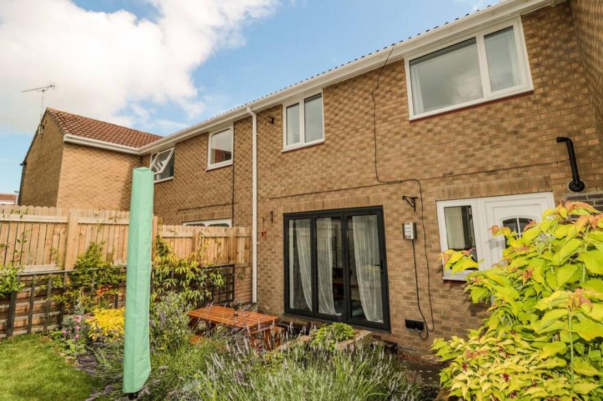 TEÀRLACH HOUSE, family friendly, character holiday cottage in Alnwick