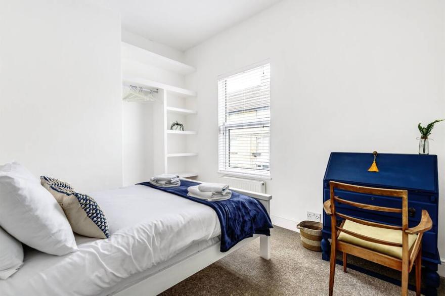 The Drey - Modern cottage for four in York Centre