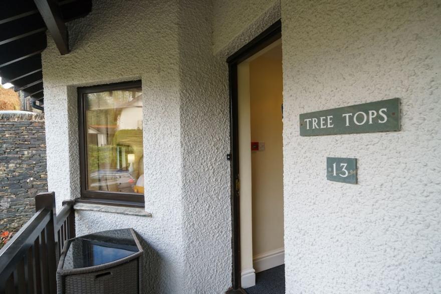 Tree Tops at The Falls -  3-bedroom duplex, stroll into Ambleside