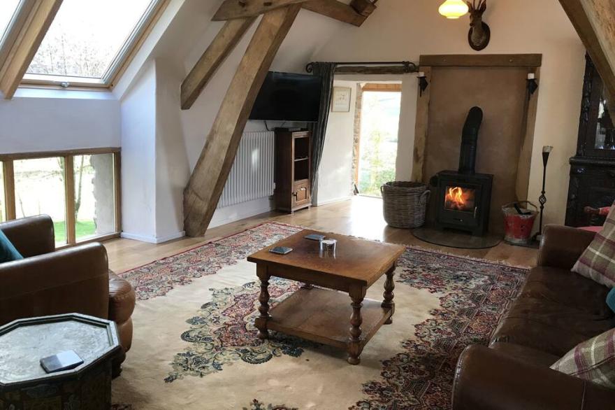 Low Farm & Duddon View Barn. Beautiful farmhouse and adjoining barn conversion