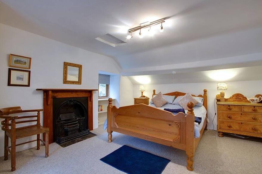 Low Farm & Duddon View Barn. Beautiful farmhouse and adjoining barn conversion