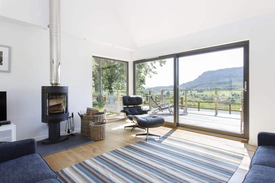 Stalker's Lodge, award winning holiday house on stunning Highland estate