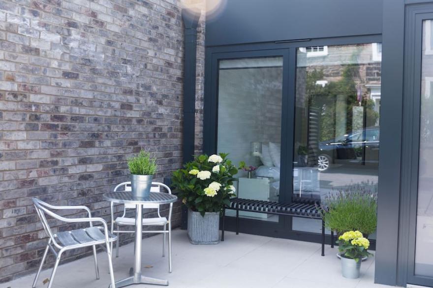 Gillespie House Stunning Architect designed house near Kings Theatre