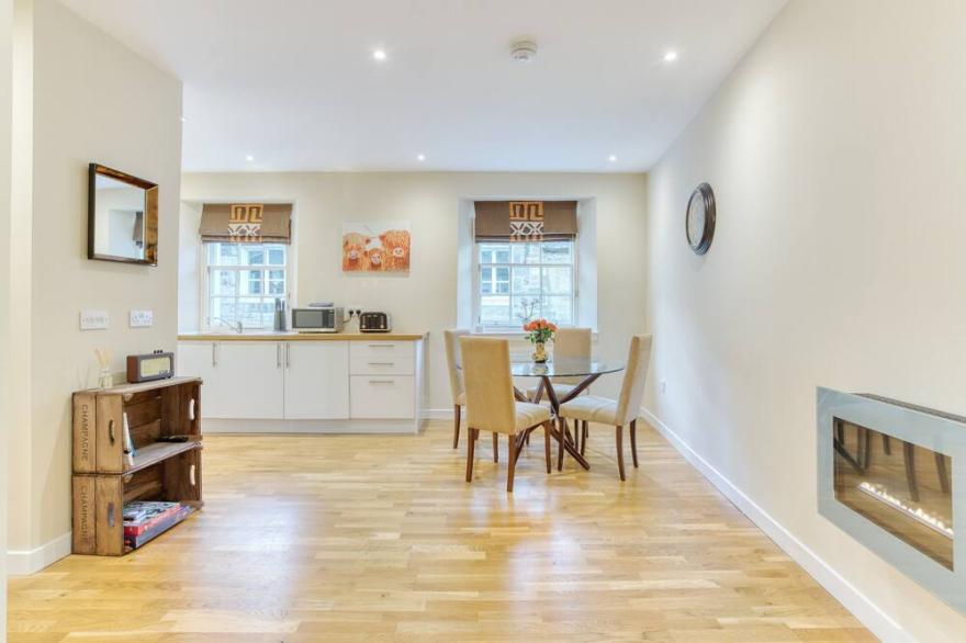 Beautiful two-bedroom mews house situated in a city centre location in the New Town. Sleeps 5.