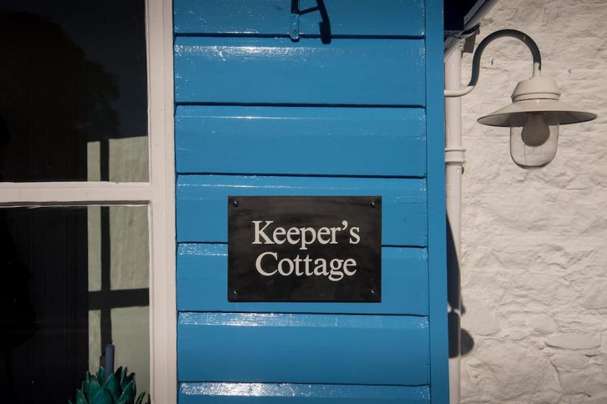 Award-winning cottage on beautiful Highland estate near Pitlochry with loch