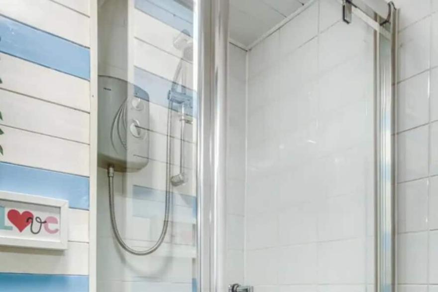 Cosy SECC/Hydro 2 Bed Flat with Free Car Park, Glasgow