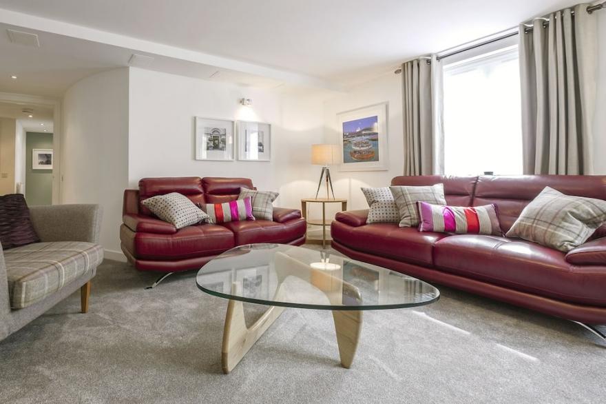 3 Bedroom nr Royal Mile, Quiet Area, Parking