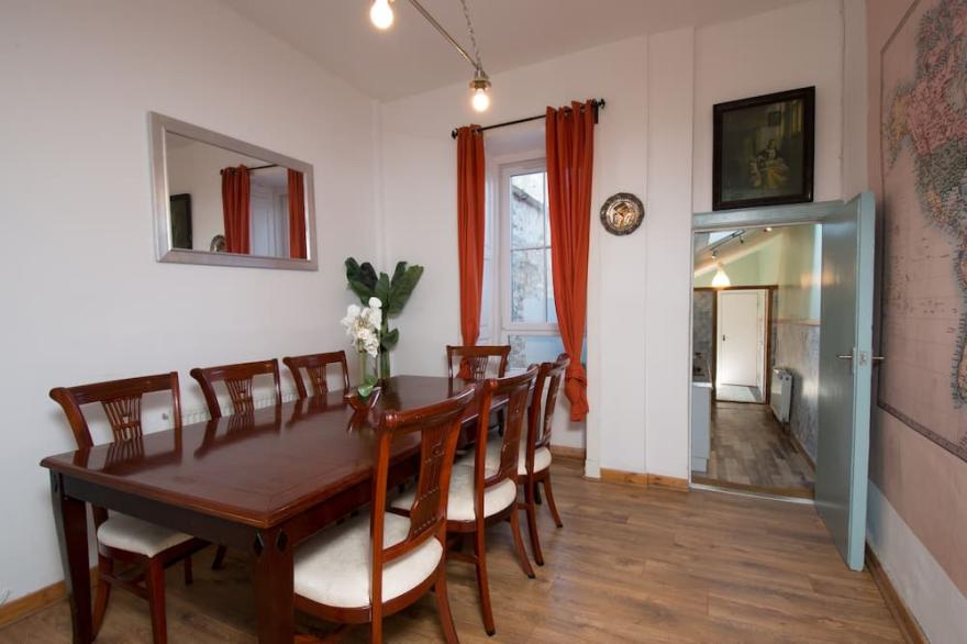 7 Bedroom Townhouse